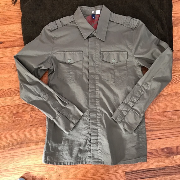 Button down casual Men's shirt H&M - EUC - Picture 2 of 4
